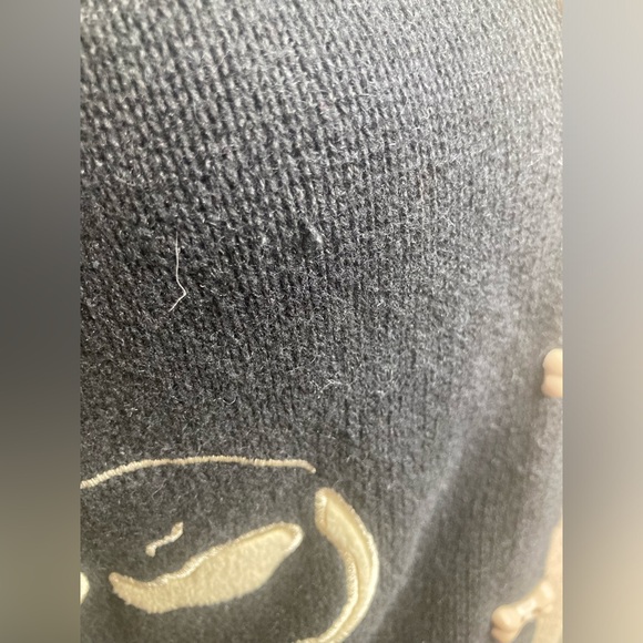 Vintage Christopher Banks Sweater Womens Medium Dog Embroidered 2004 Cute Bones - Picture 11 of 14